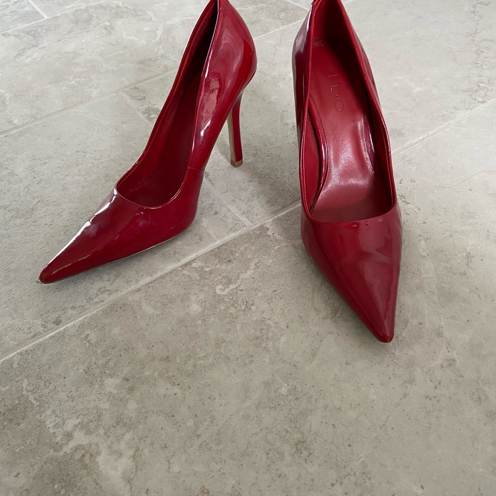 Red patent leather Aldo stilettos. Size 6.